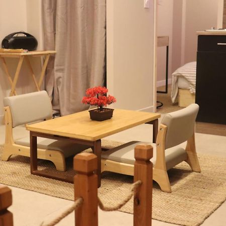 Loveroom Japon Avec Balneotherapie Тулон Екстериор снимка