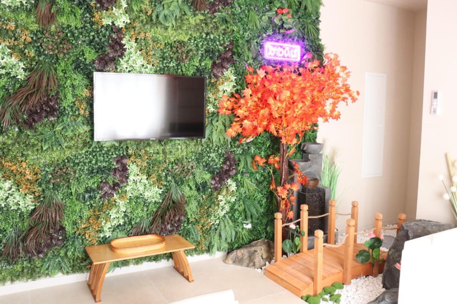 Loveroom Japon Avec Balneotherapie Тулон Екстериор снимка
