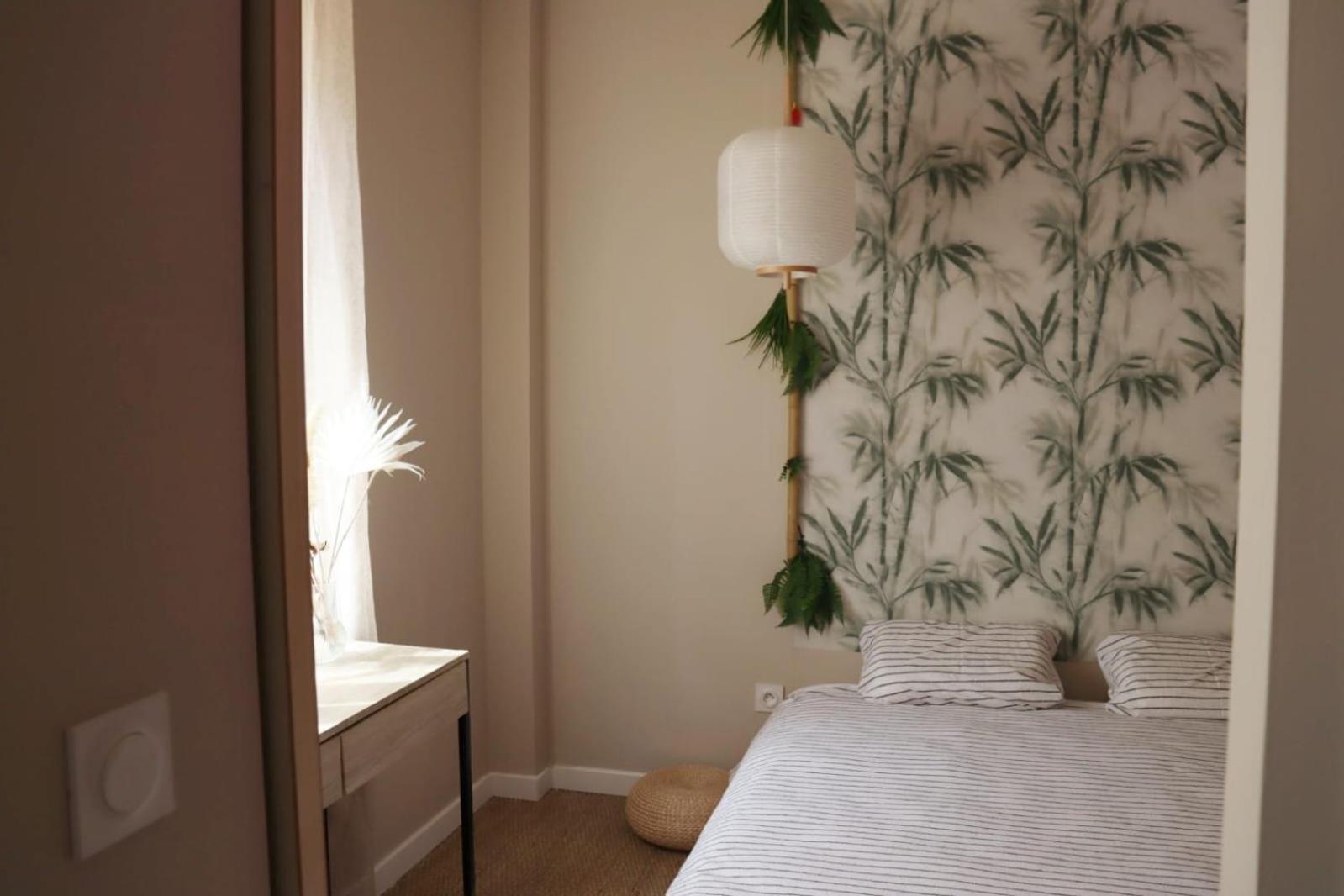 Loveroom Japon Avec Balneotherapie Тулон Екстериор снимка