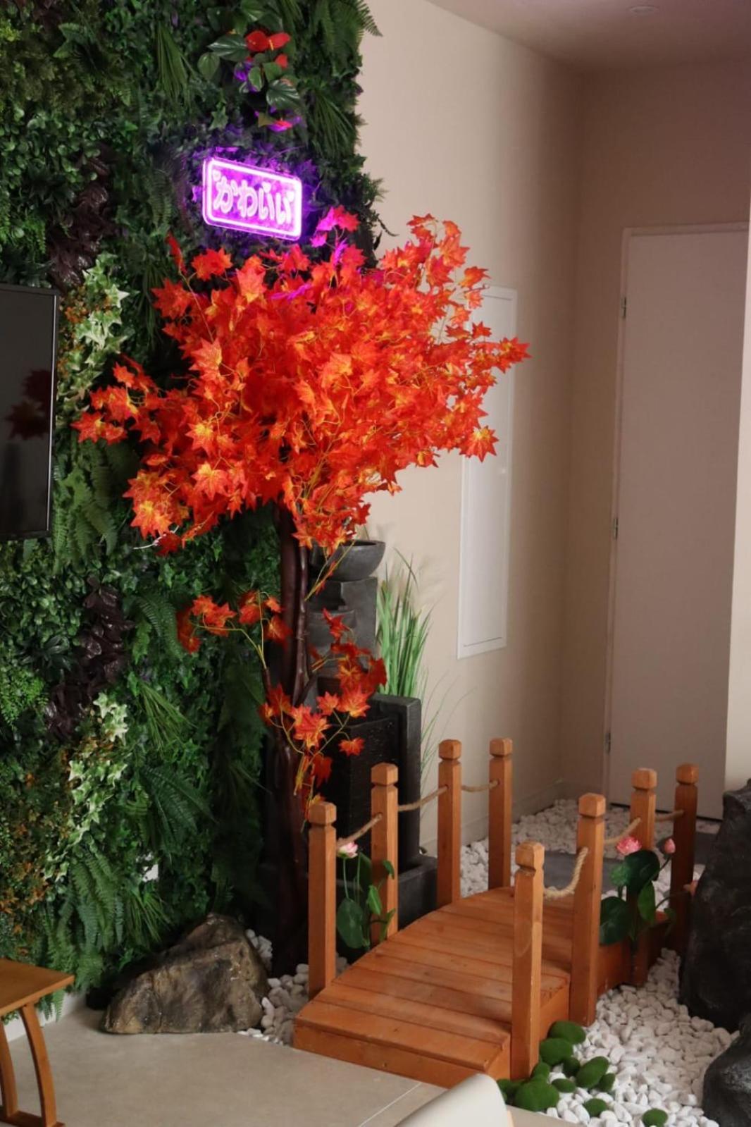 Loveroom Japon Avec Balneotherapie Тулон Екстериор снимка